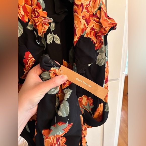 new Reformation Elysia floral print ruffle cascading gown in black orange - Picture 9 of 9